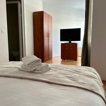 Ambra Room'S Braşov Exteriör bild