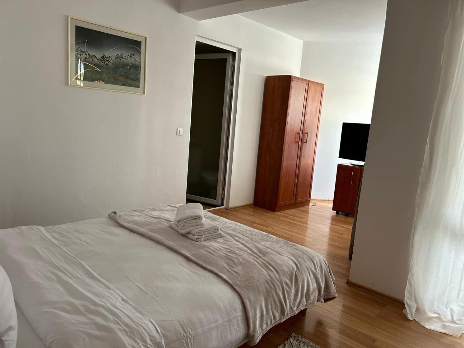 Ambra Room'S Braşov Exteriör bild