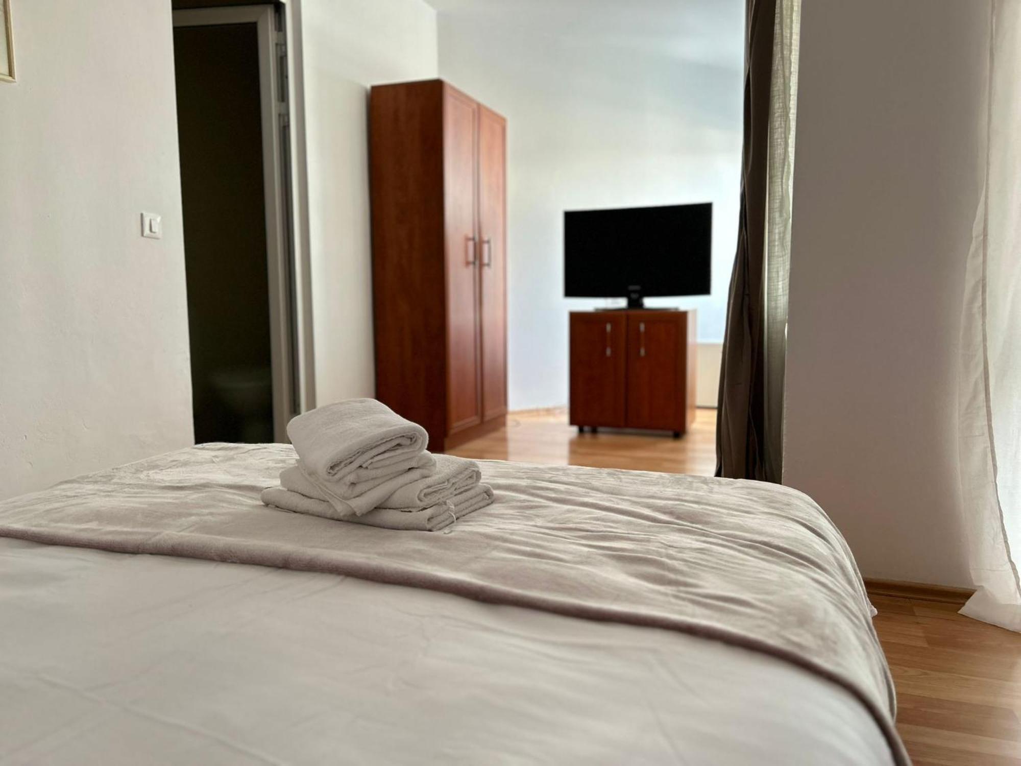 Ambra Room'S Braşov Exteriör bild