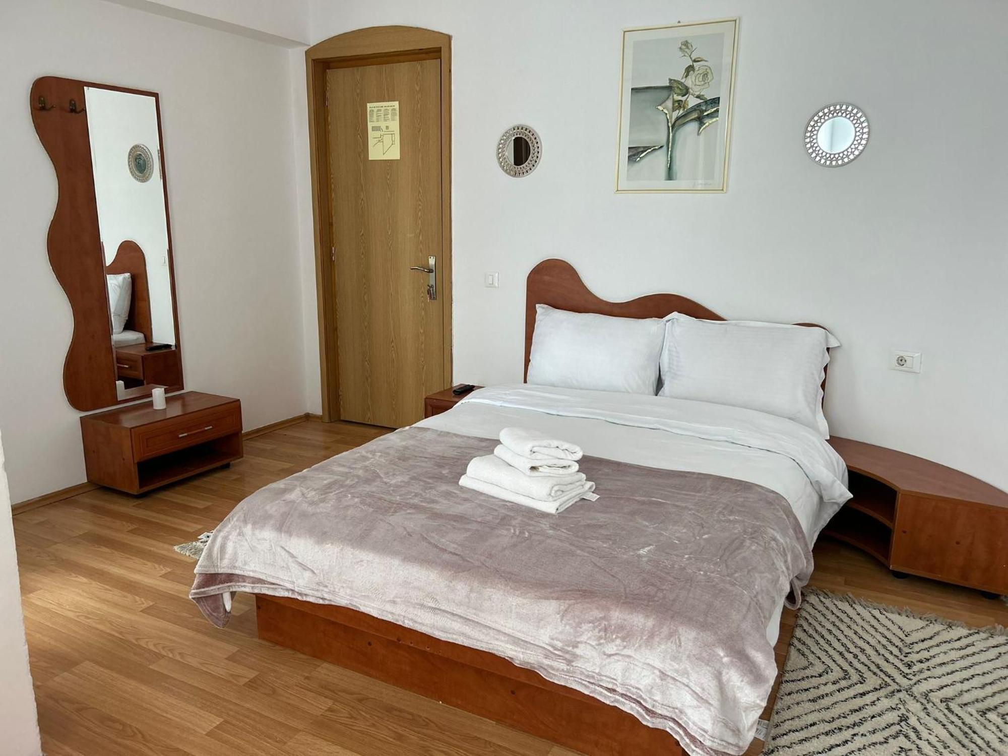 Ambra Room'S Braşov Exteriör bild