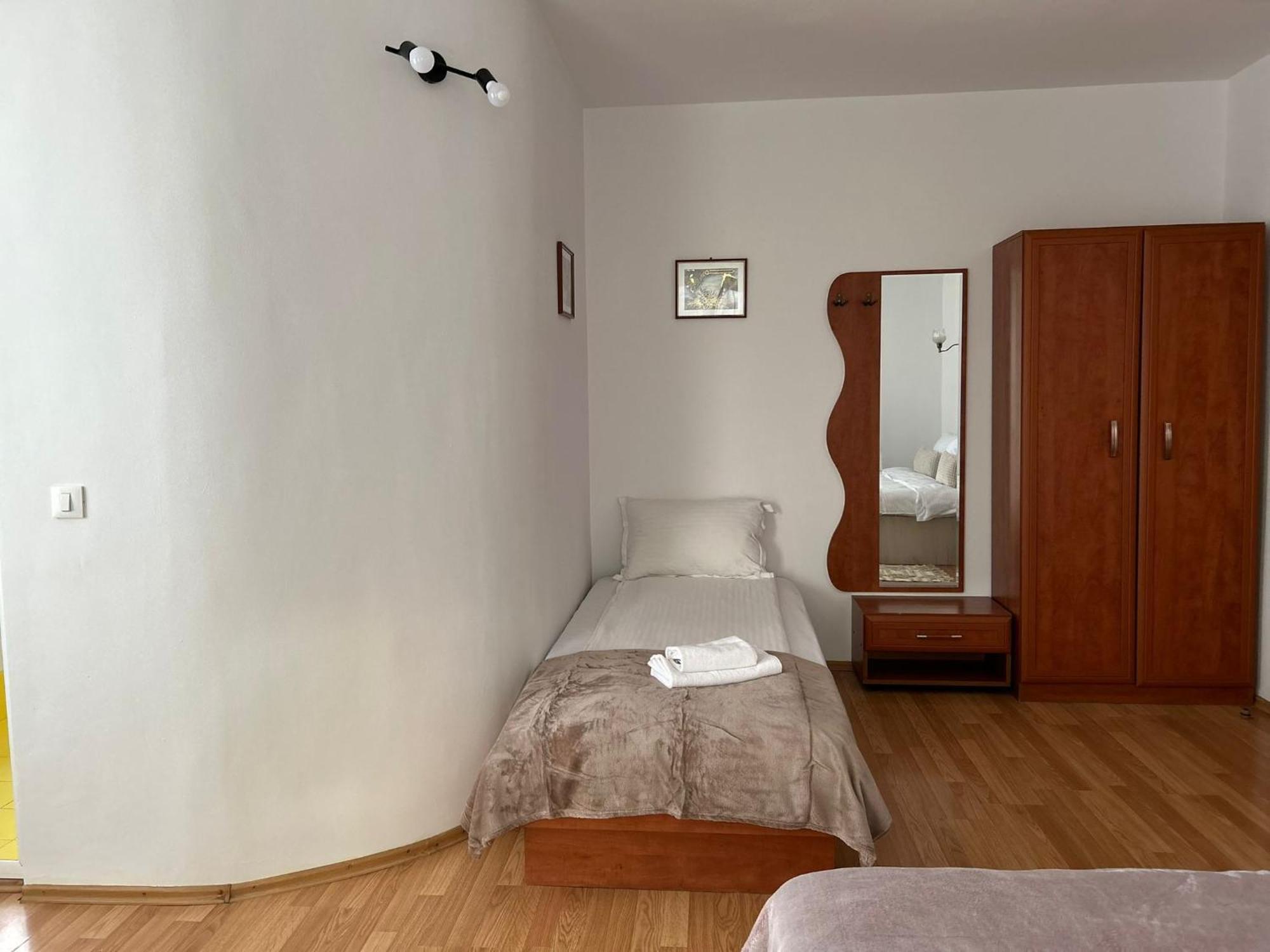 Ambra Room'S Braşov Exteriör bild