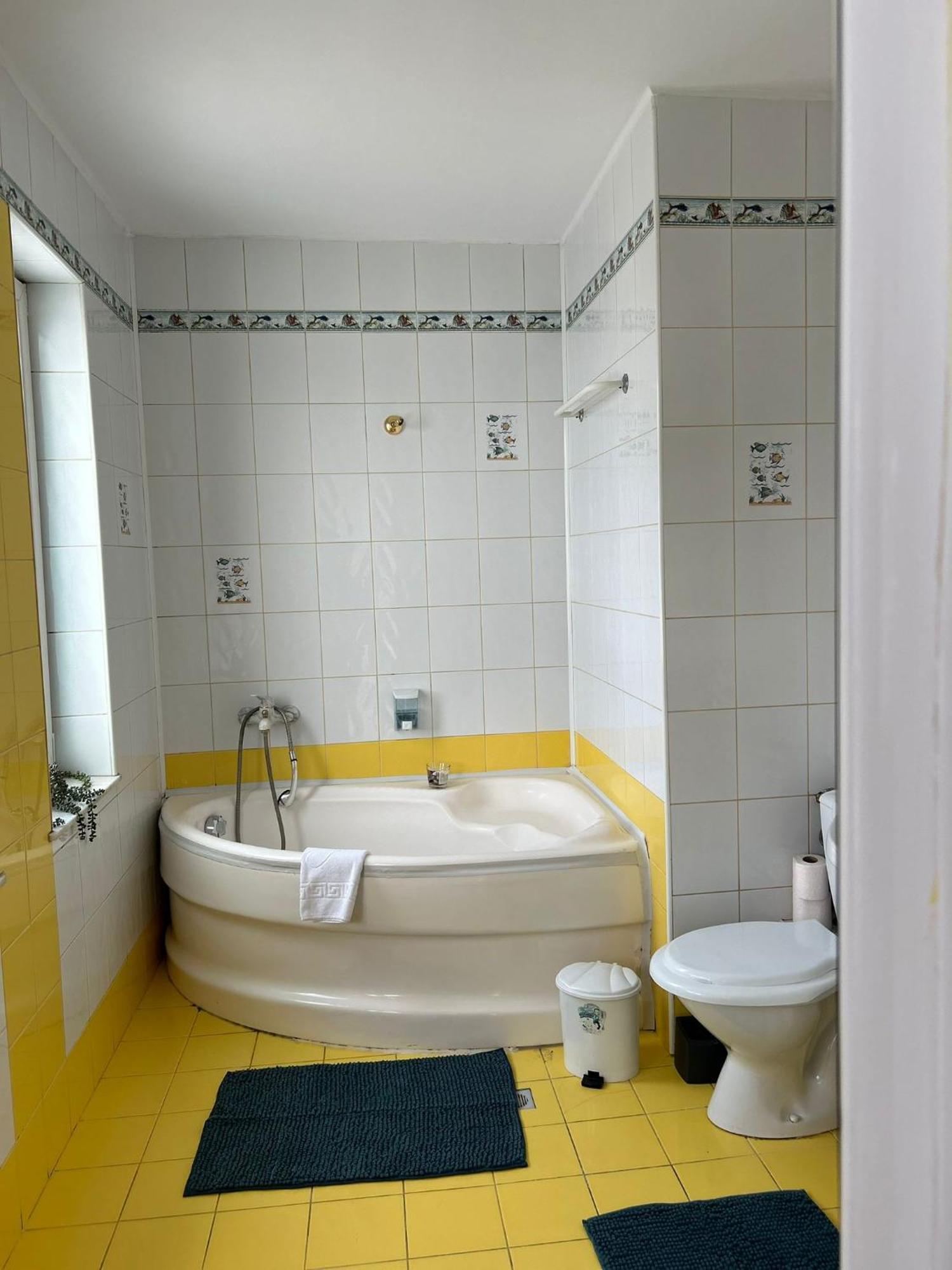 Ambra Room'S Braşov Exteriör bild