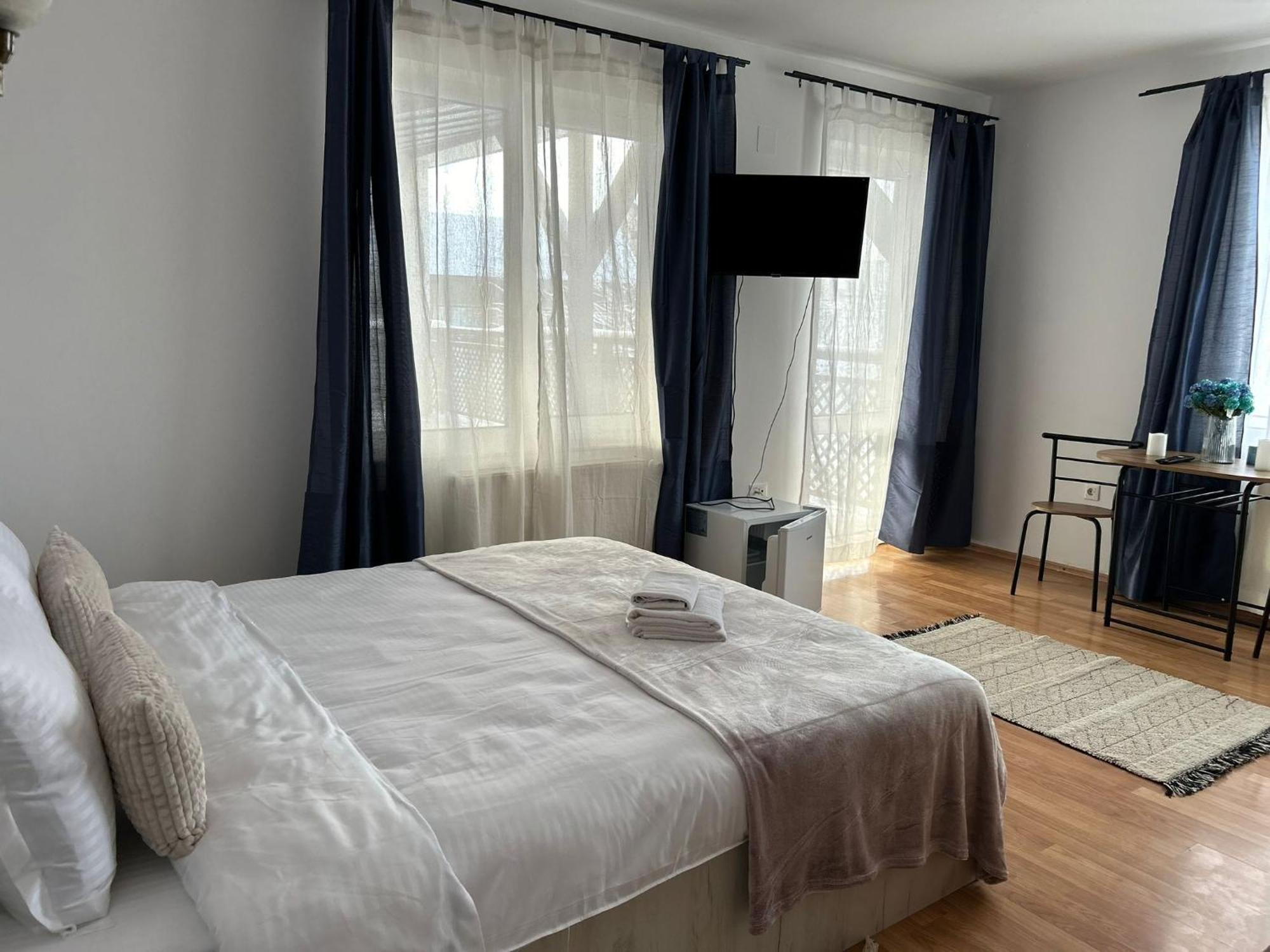 Ambra Room'S Braşov Exteriör bild